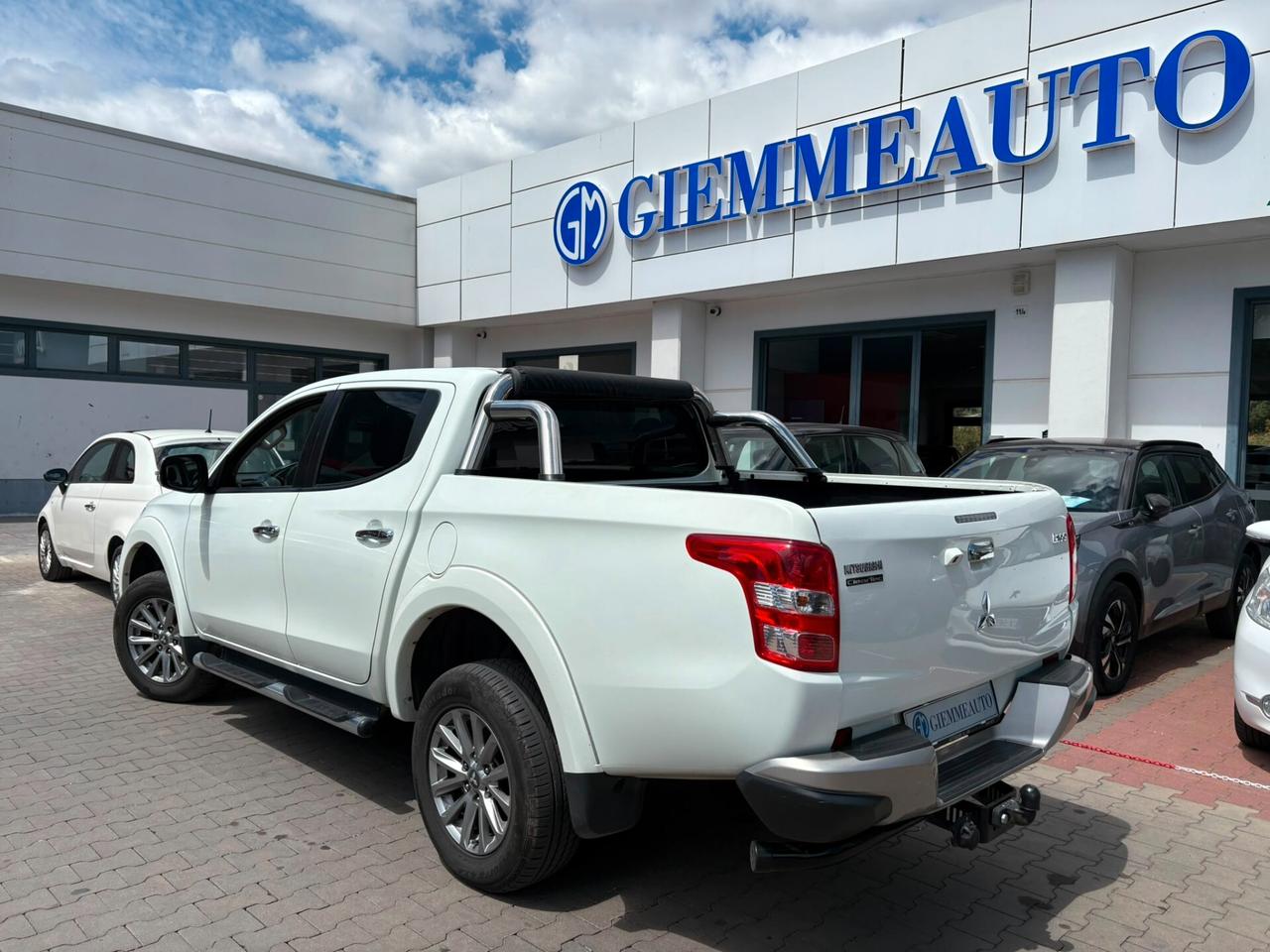 Mitsubishi L200 2.4 DI-D/181CV Club Cab Intense Hp Mivec