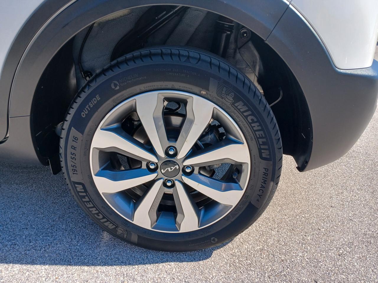 Kia Stonic 1.0 T-GDi 100 CV MHEV iMT STYLE 2022