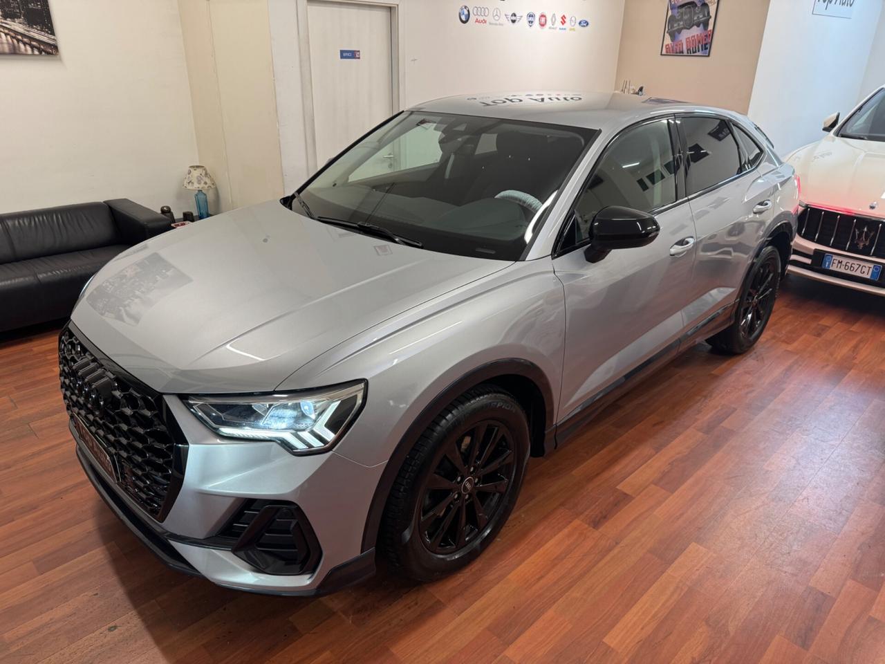 AUDI Q3 SPB 35 TDI S TRONIC IDENTITY BLACK - MY21