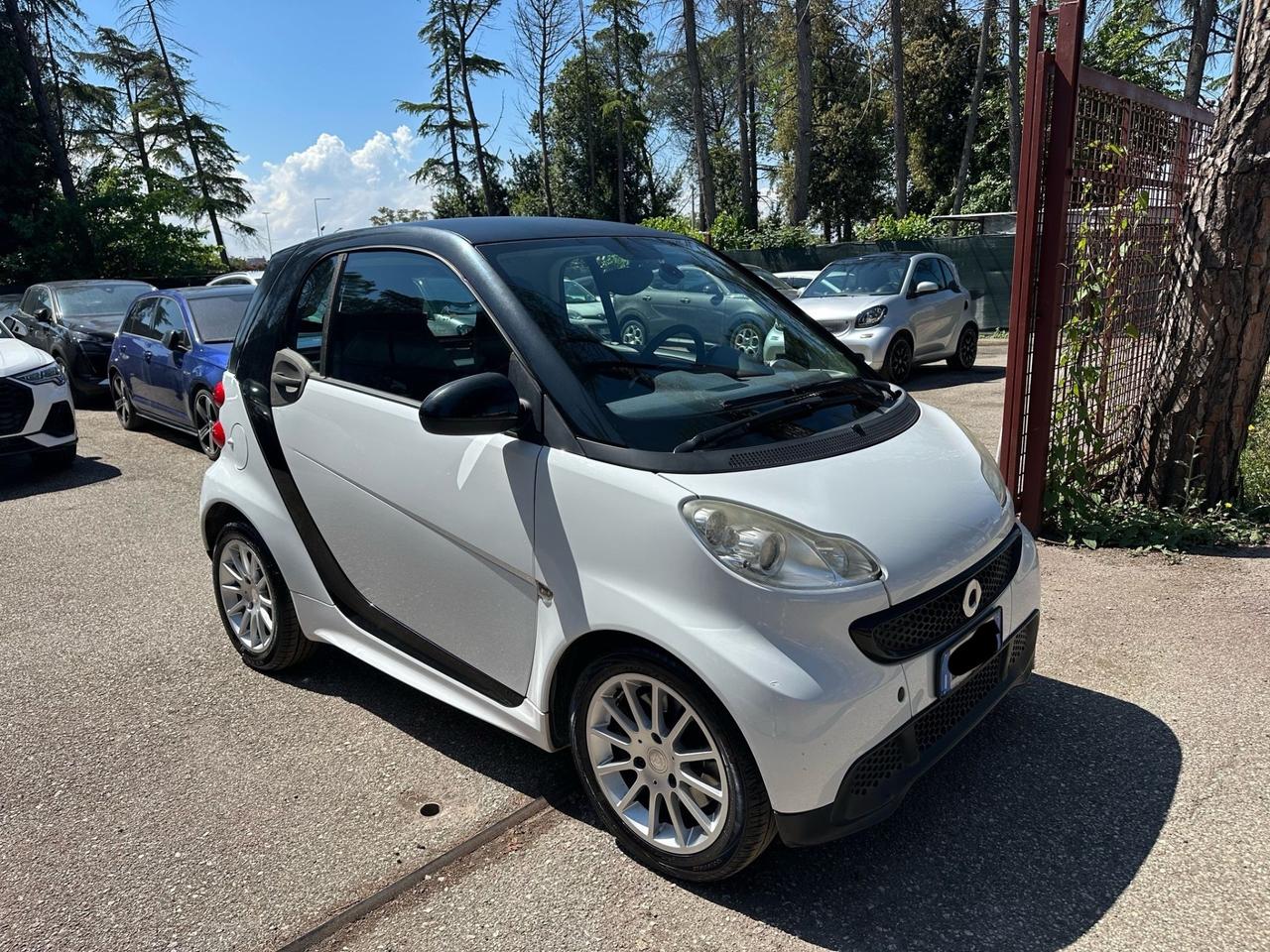 Smart ForTwo 1000 45 kW MHD coupé pure