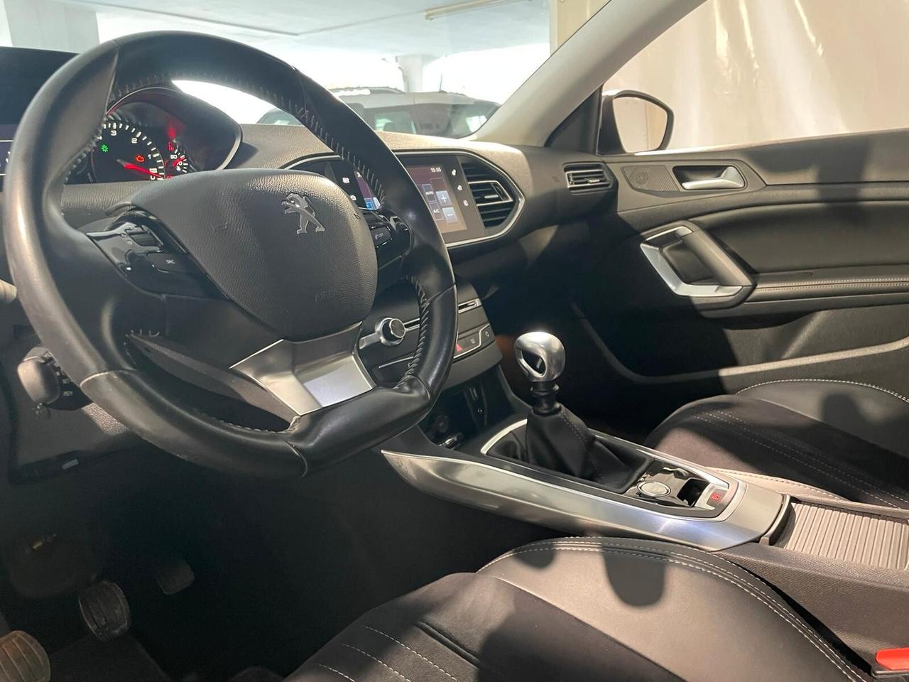 Peugeot 308 BlueHDi 120 S&S Allure
