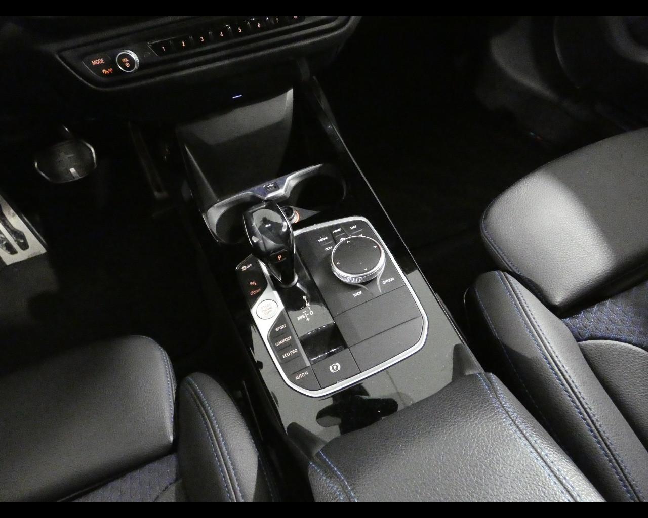 BMW Serie 1 (F40) - 118d 5p. Msport