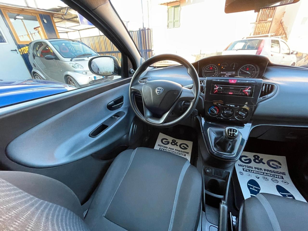 Lancia Ypsilon 1.2 69 CV 5 porte Silver