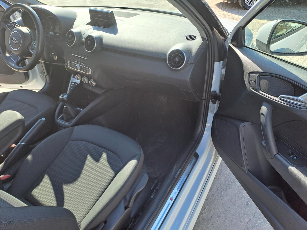 Audi A1 1.4 TDI S LINE
