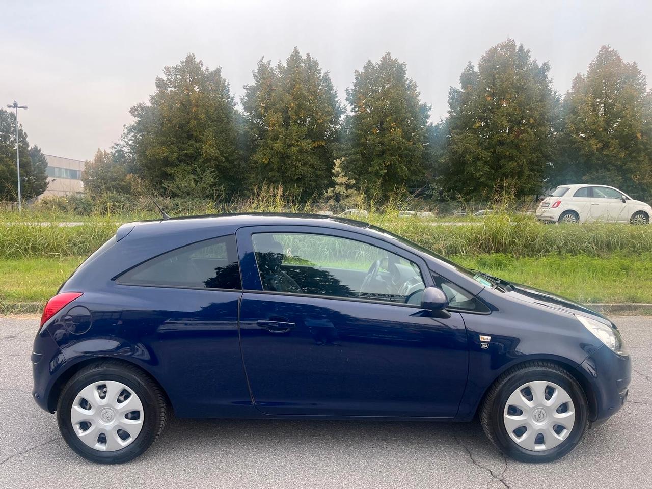 Opel Corsa 1.2 3 porte Club