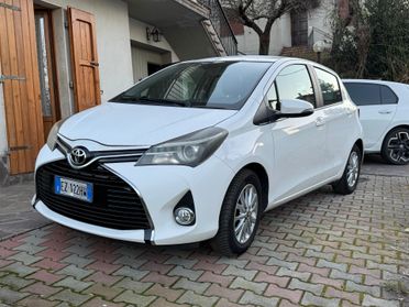 Toyota Yaris 1.4 D-4D 5 porte Lounge 05/2015