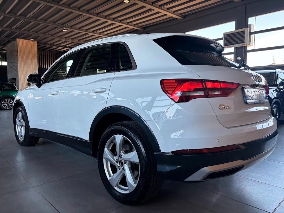 Audi Q3 35 TFSI S tronic Business Advanced MHEV