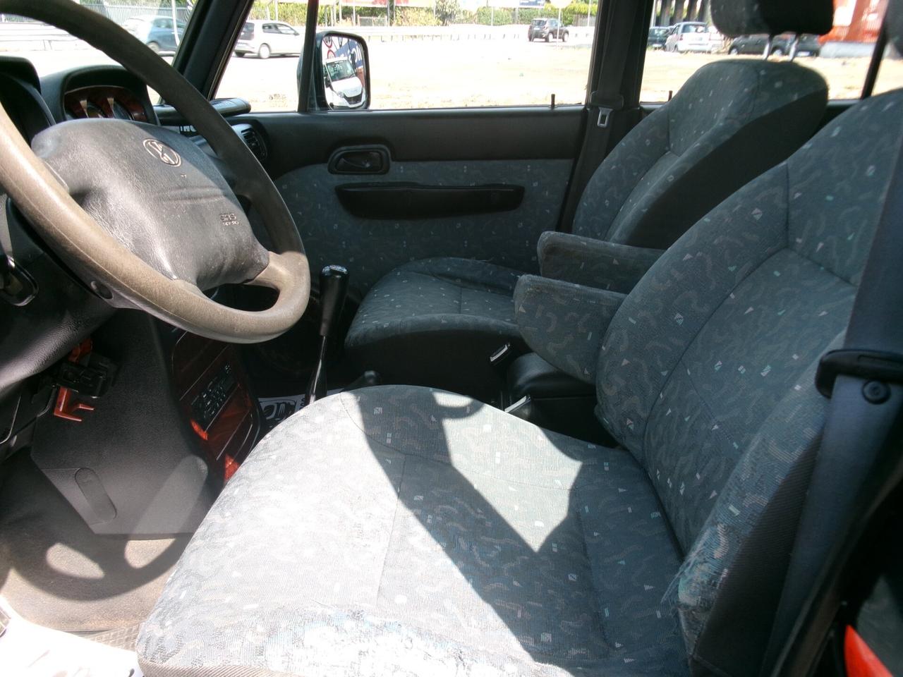 Hyundai Galloper 2.5 TDI 7 POSTI 4X4 GANCIO TRAINO CON CARRELLO COMPRESO **GUARNIZIONE TESTATA DA RIFARE**