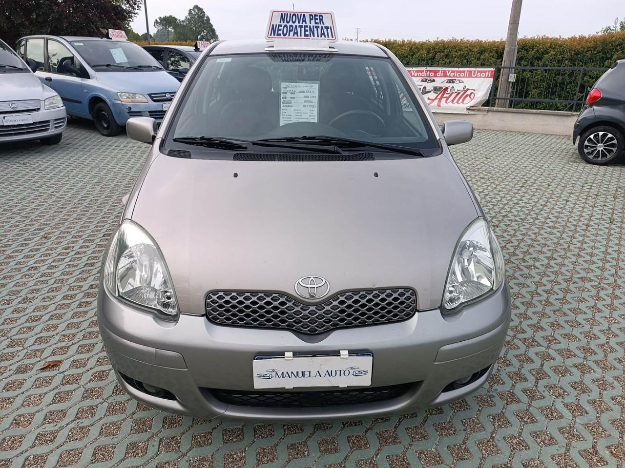 Toyota Yaris 1.0i 16V cat 5 porte Sol