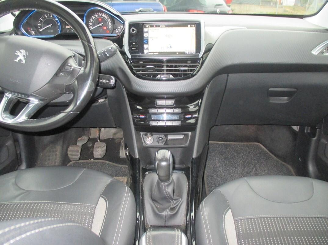 Peugeot 2008 1.2 puretech Euro 6 Per Neopatentati