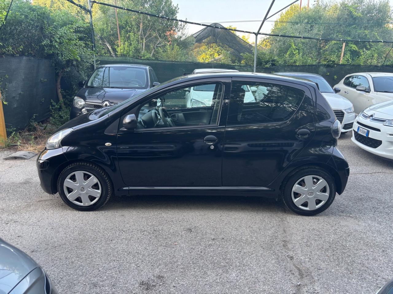Toyota Aygo 1.0 5 porte Sol OK NEOPATENTATI