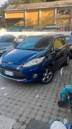Ford Fiesta 1.4 TDCi 70CV 3 porte Titanium NEOPATENTATI
