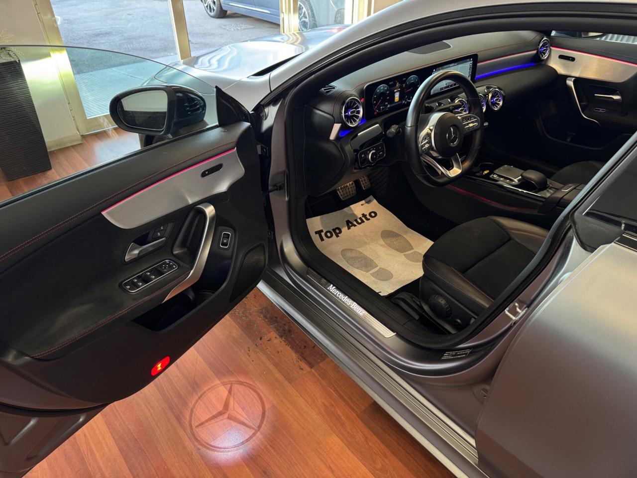 MERCEDES-BENZ CLA 200 d AUT. PREMIUM AMG / TETTO