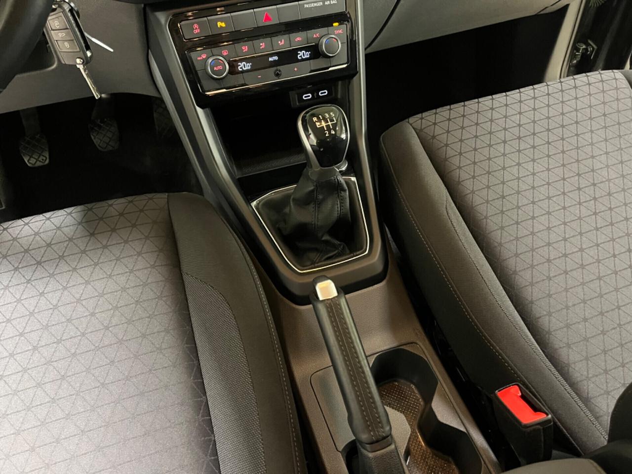 Volkswagen T-Cross 1.0 TSI 95cv R-line
