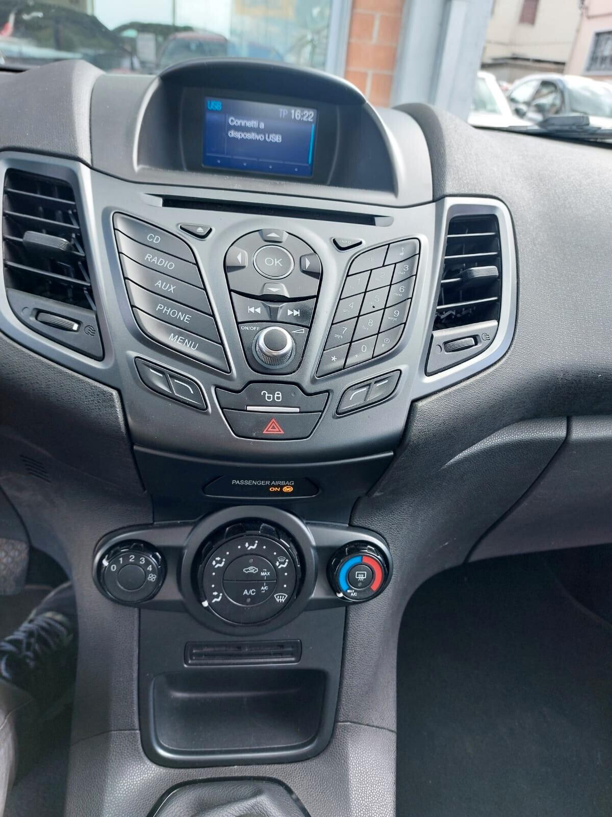 Ford Fiesta 1.4 5p. Bz.- GPL KM 105000 12 MESI GARANZIA