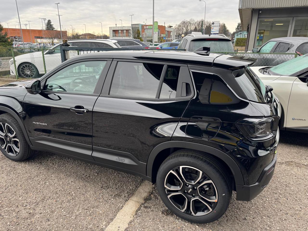 Jeep Avenger 1.2 turbo e-hybrid mhev Summit fwd 110cv edct6