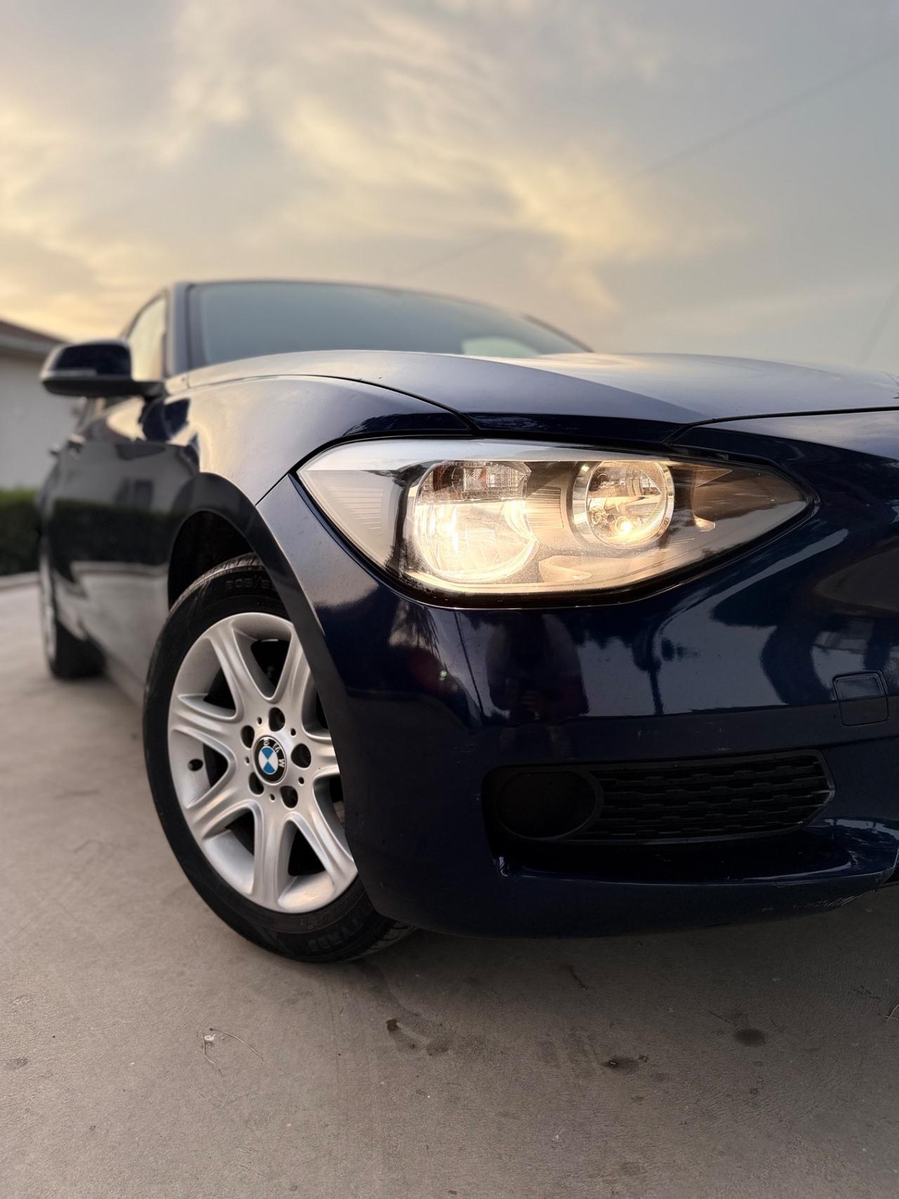 Bmw 118 118d 5p. Urban