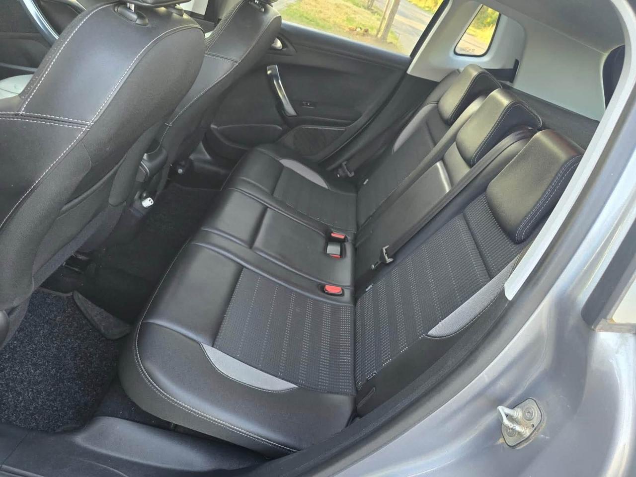 Peugeot 2008 BlueHDi 100 Black Matt