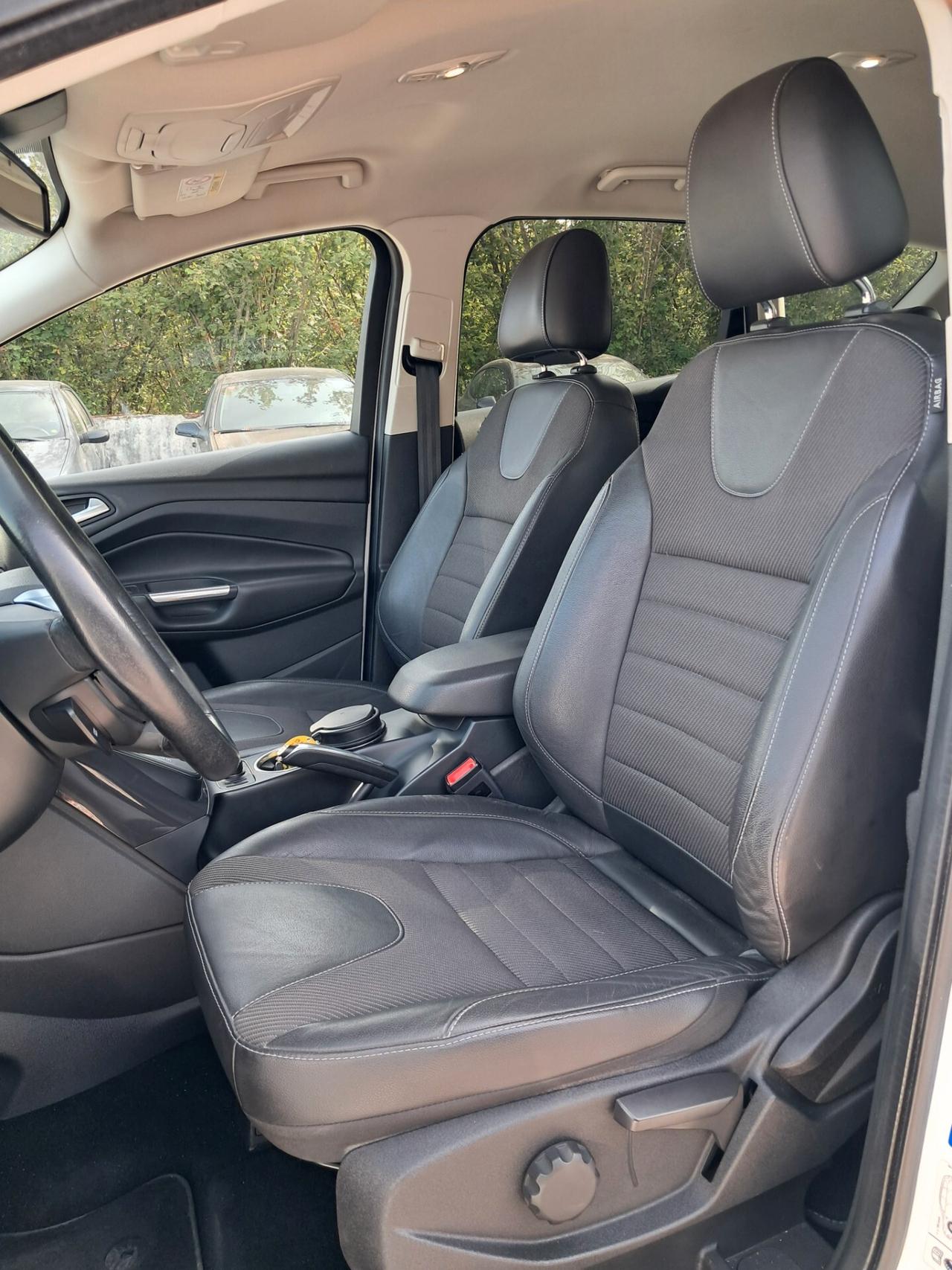 Ford Kuga 2.0 TDCI 4WD Titanium X