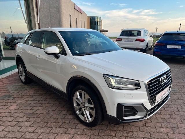 Audi Q2 1.6 tdi Design s-tronic, Led, 18", Carplay,