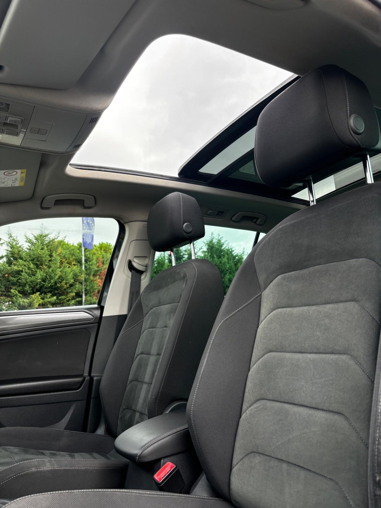 Volkswagen Tiguan 2.0 TDI SCR DSG Executive BlueMotion Technology - 2016