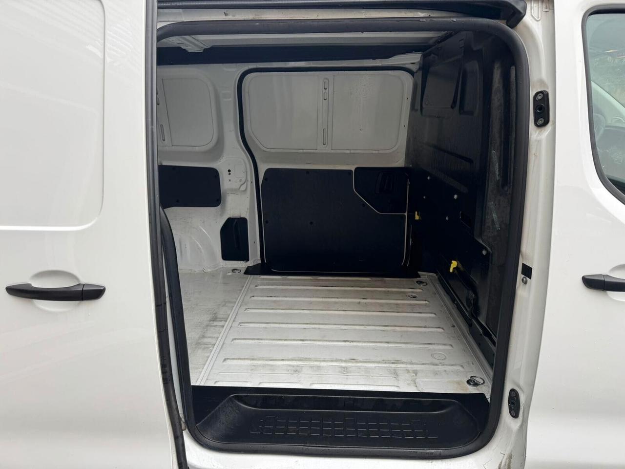 PEUGEOT EXPERT BLUEHDI 122cv FURGONE LAMIERATO