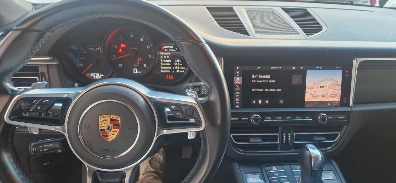 Porsche Macan 2.0 245cv Tetto Led