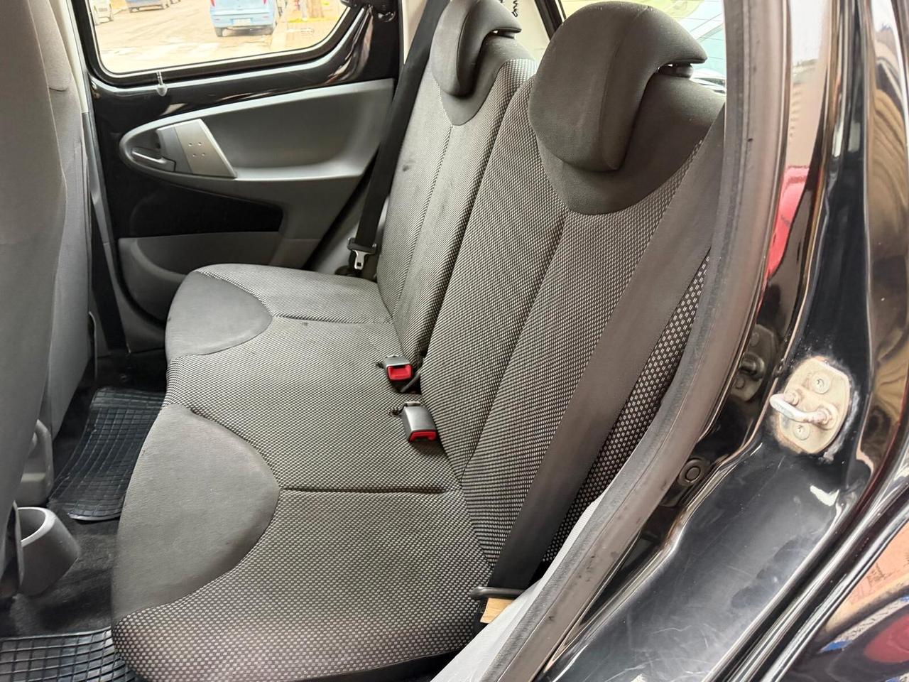 Toyota Aygo 1.0 12V VVT-i 5 porte Now