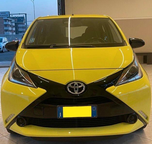 Toyota Aygo 1.0 VVT-i 69 CV 5 porte x-black TSS