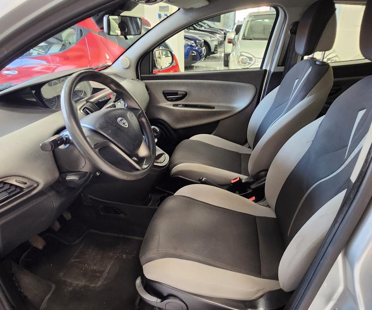 Lancia Ypsilon BENZ/METANO 85CV