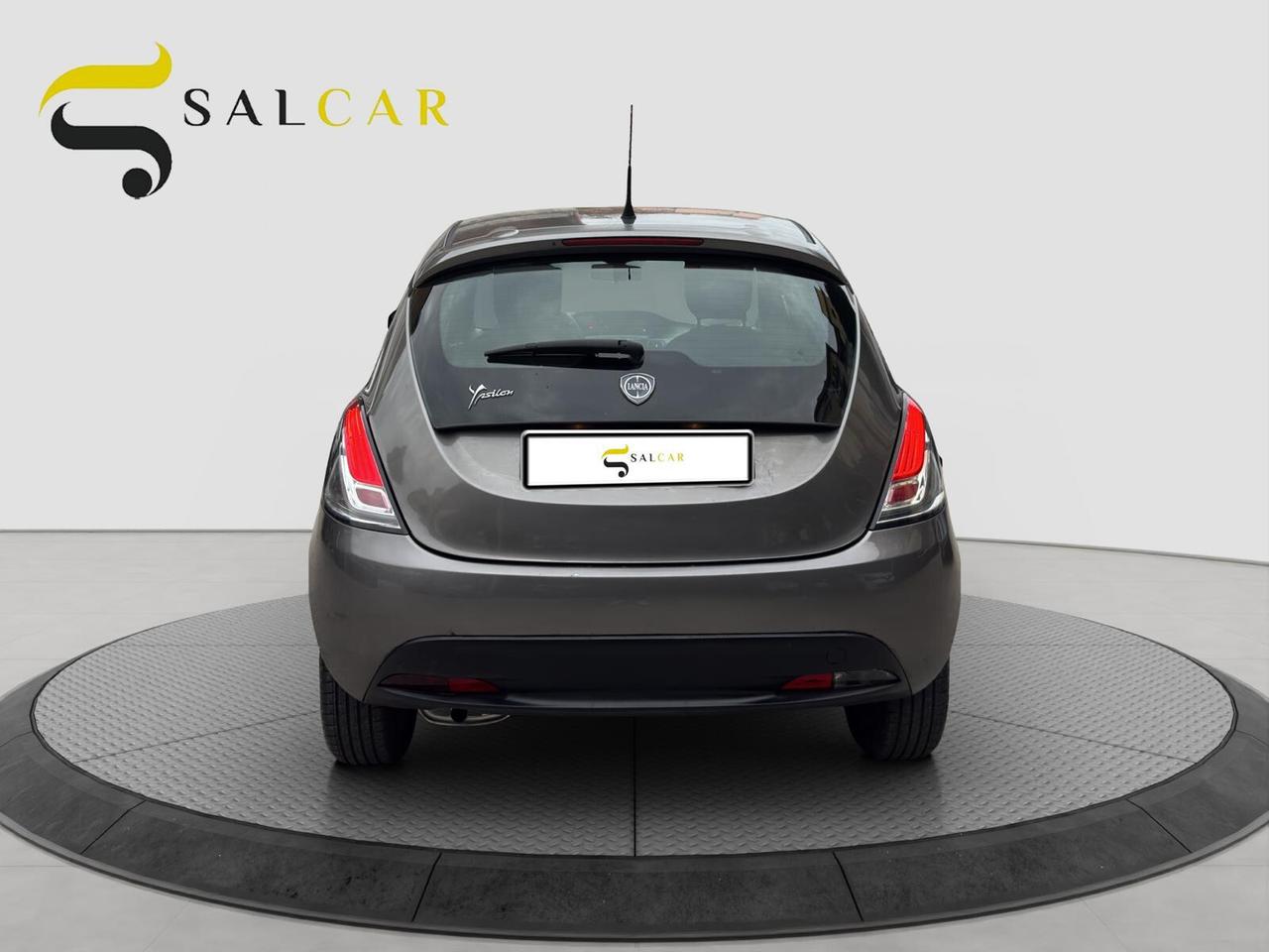 Lancia Ypsilon 1.2 69cv GPL Gold 2012