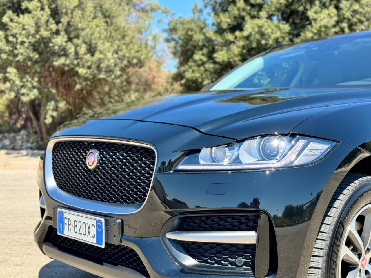 Jaguar F-Pace 3.0 D V6 300 CV AWD aut. R-Sport