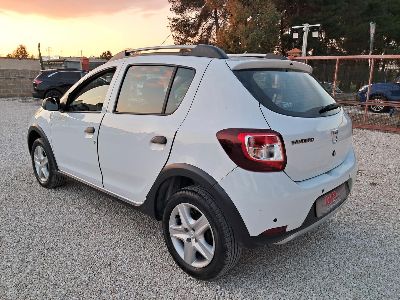 Sandero Stepway 1.5 dCi 90CV Automatica *NAVY-CRUISE*
