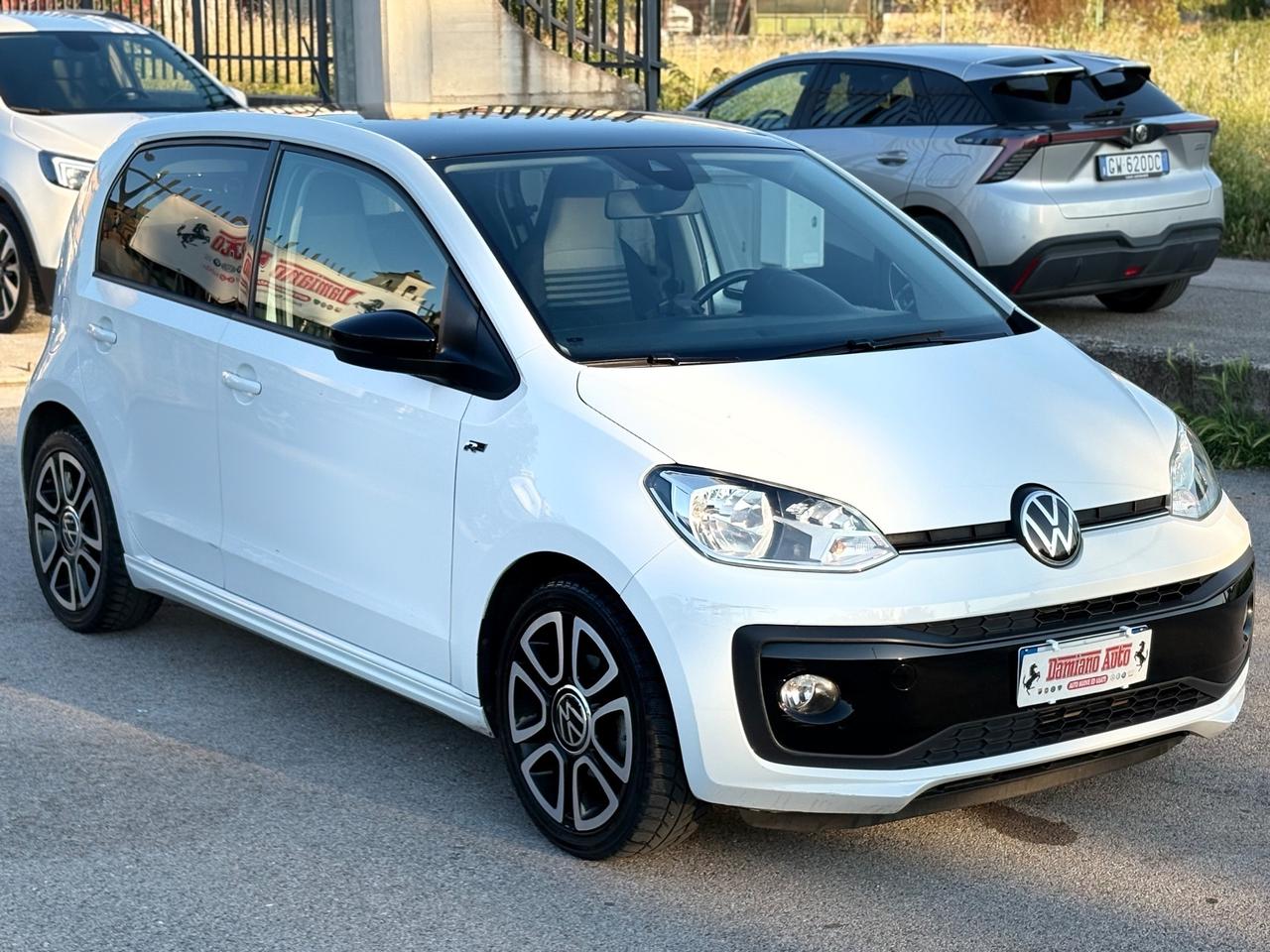 Volkswagen up! 1.0 5P EVO R-LINE BICOLOR FULL/LED