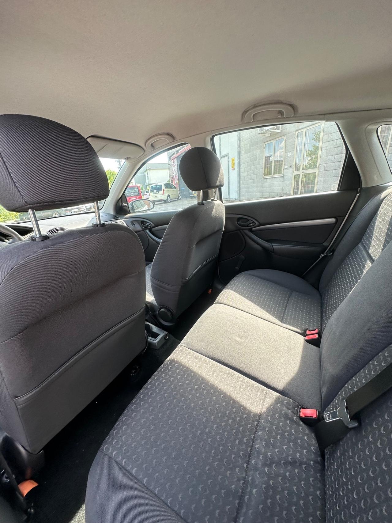 Ford Focus 1.8 TDCi (100CV) cat 5p. Zetec 93000km