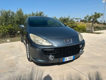 Peugeot 307 2.0 HDi FAP CC Féline