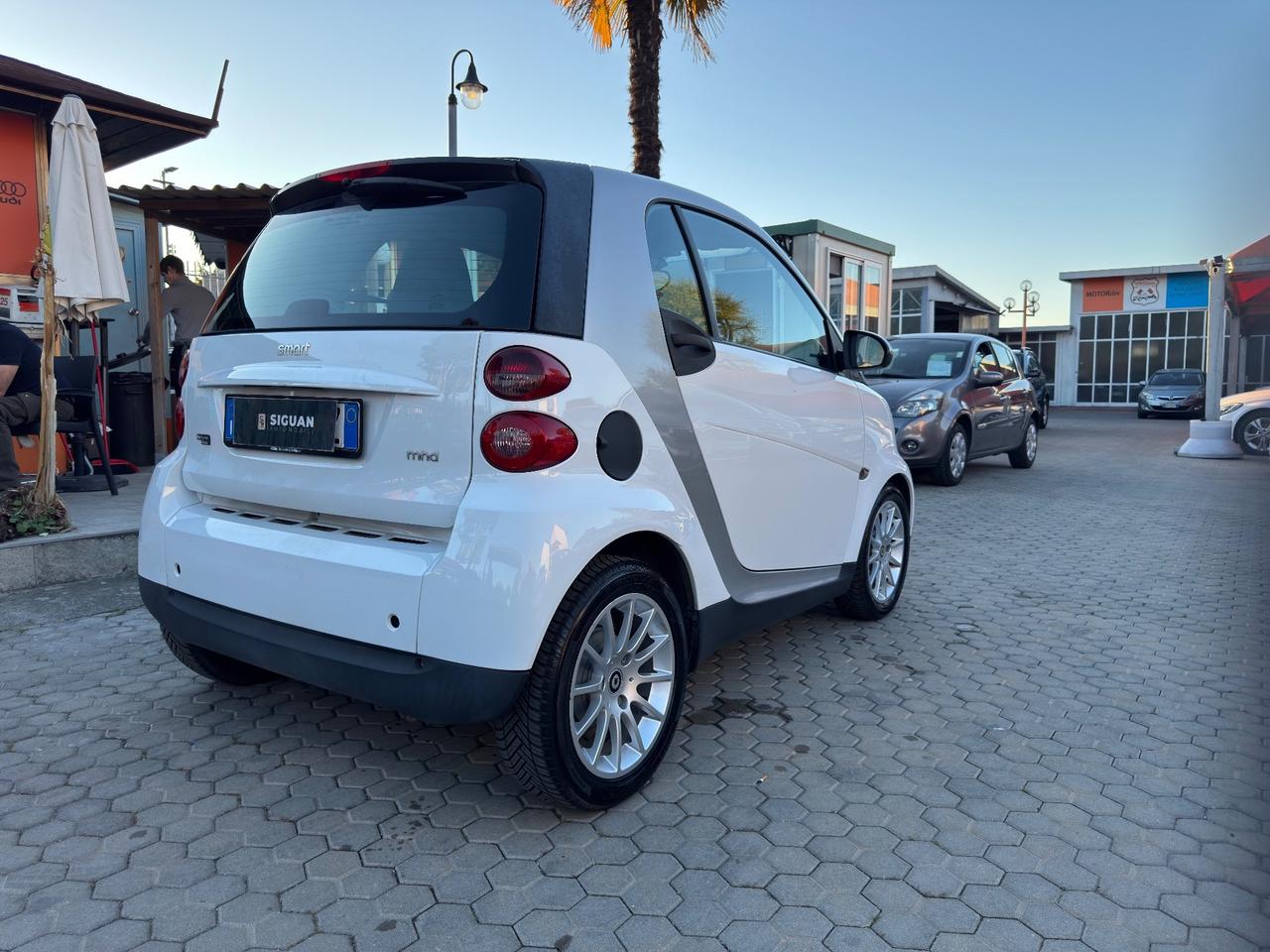 Smart ForTwo 1000 52 kW ADATTA A NEOPATENTATI coupé passion