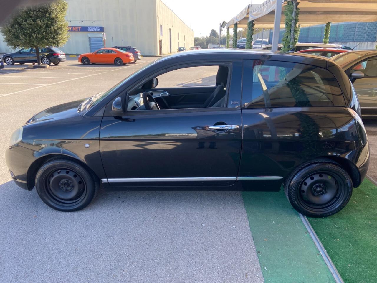 Lancia Ypsilon 1.2 69 CV Diva