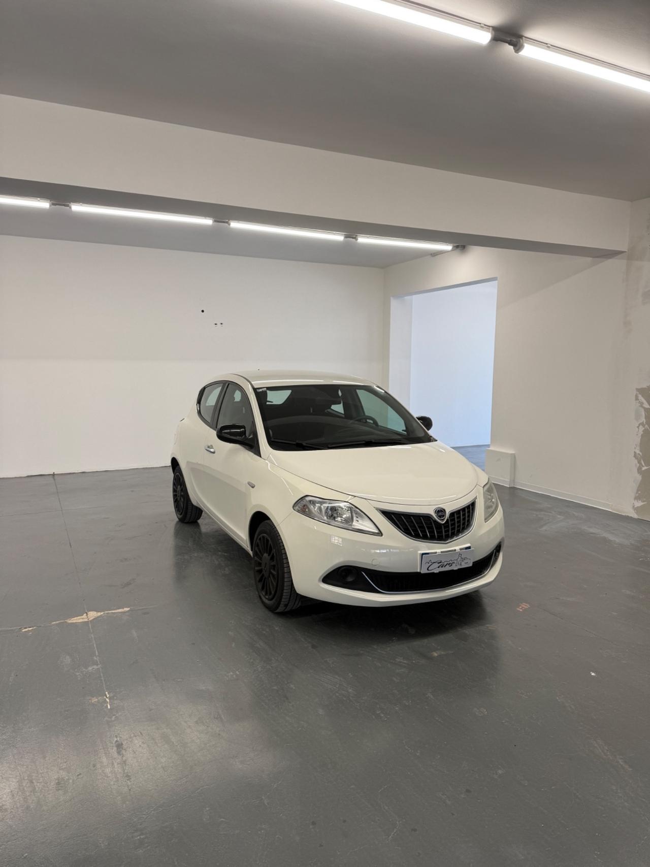 Lancia Ypsilon 1.0 FireFly 5 porte S&S Hybrid Ecochic Gold