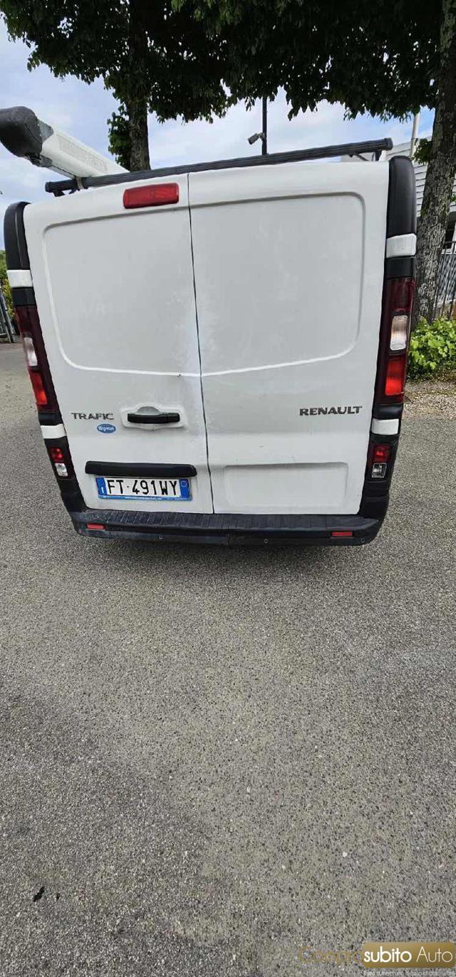 RENAULT Trafic T27 1.6 dCi 120CV + 22% IVA