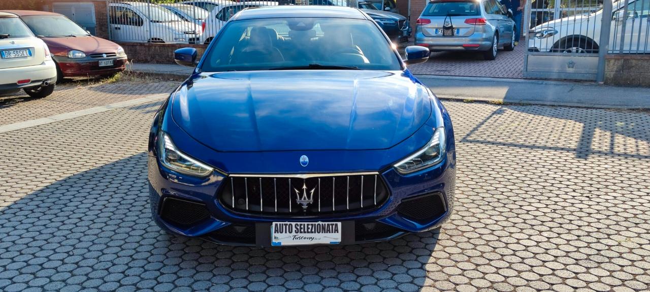Maserati Ghibli V6 430 CV Q4 Nerissimo Edition