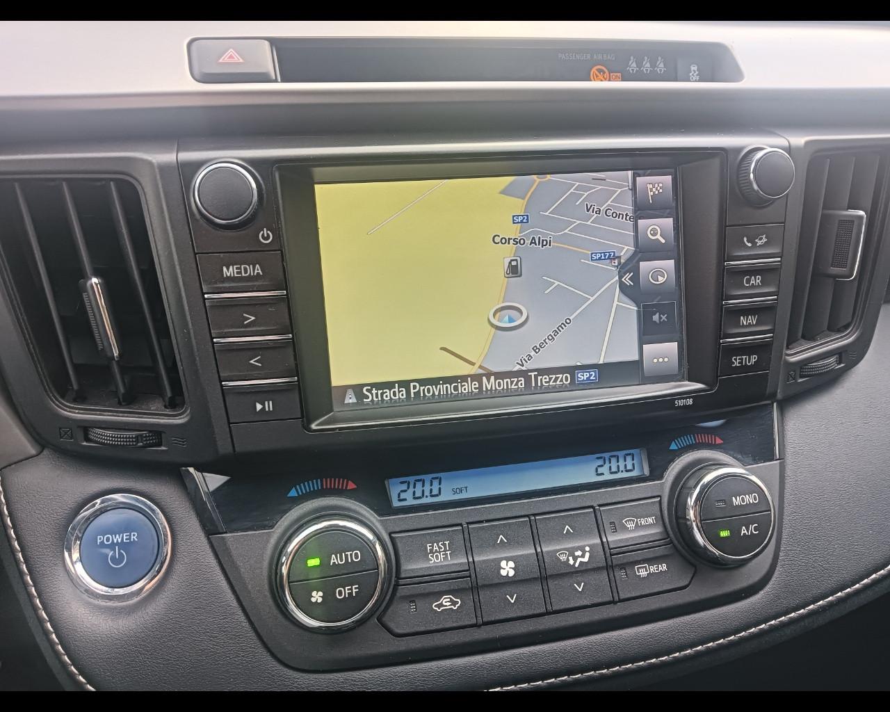 TOYOTA Rav4 IV - Rav4 2.5 vvt-i hybrid Lounge 2wd e-cvt my17