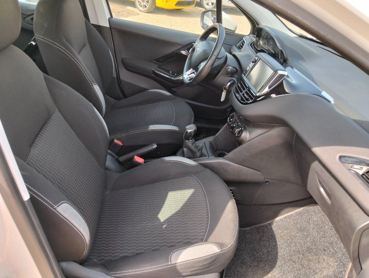 Peugeot 208 5 Porte 208 5p 1.6 bluehdi Active 75cv