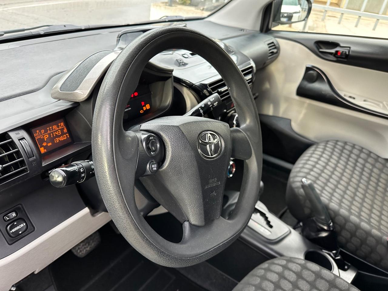 Toyota iQ 1.0 CVT Trend