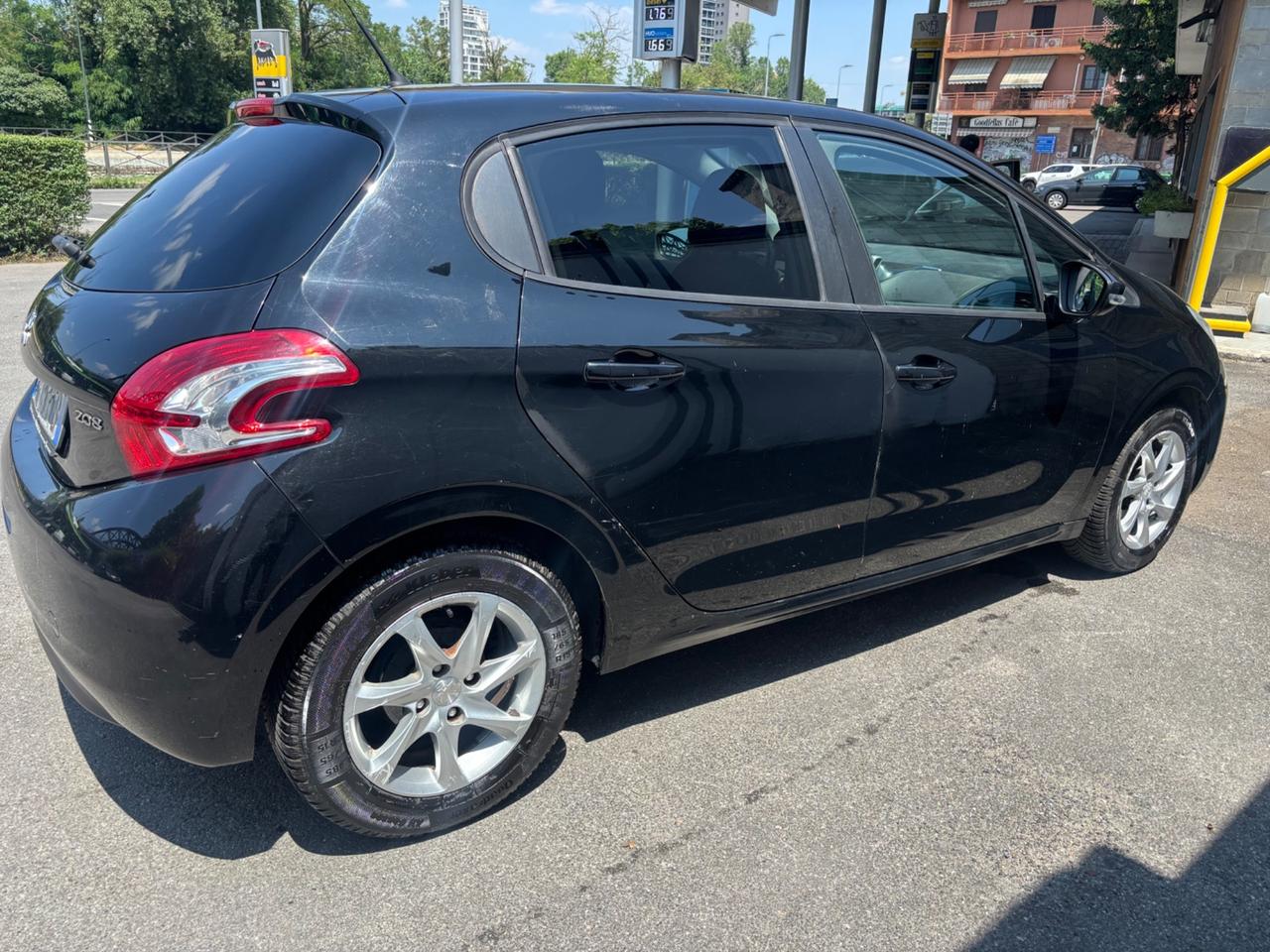 Peugeot 208 1.2 VTi 82 CV 5 porte Active