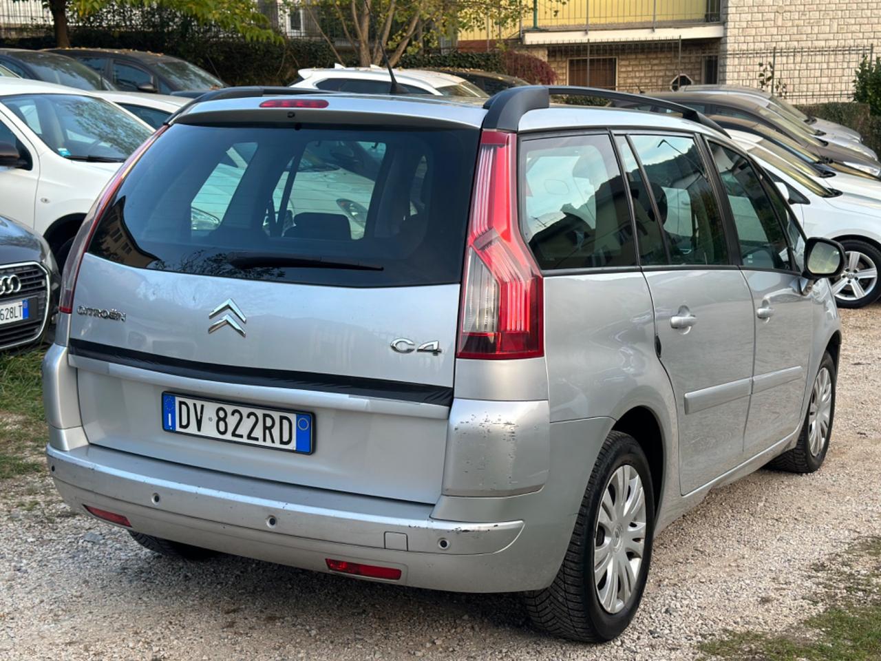 Citroen C4 GRAND PICASSO 1.6 HDi 110 7 POSTI