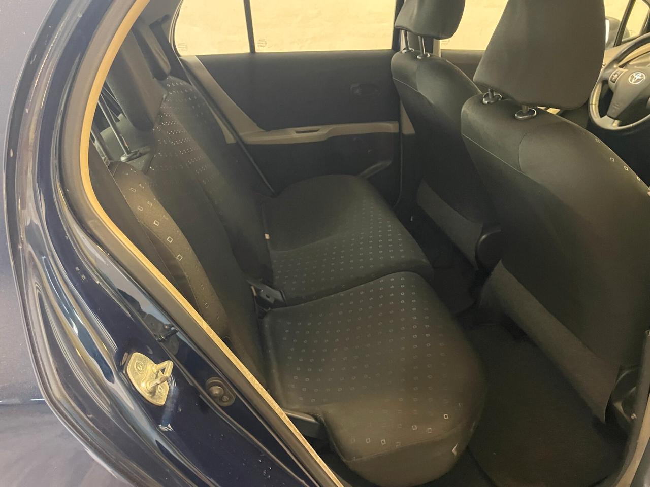 Toyota Yaris 1.0 5 porte Now FULL TAGLIANDATA NEOPATENTATI