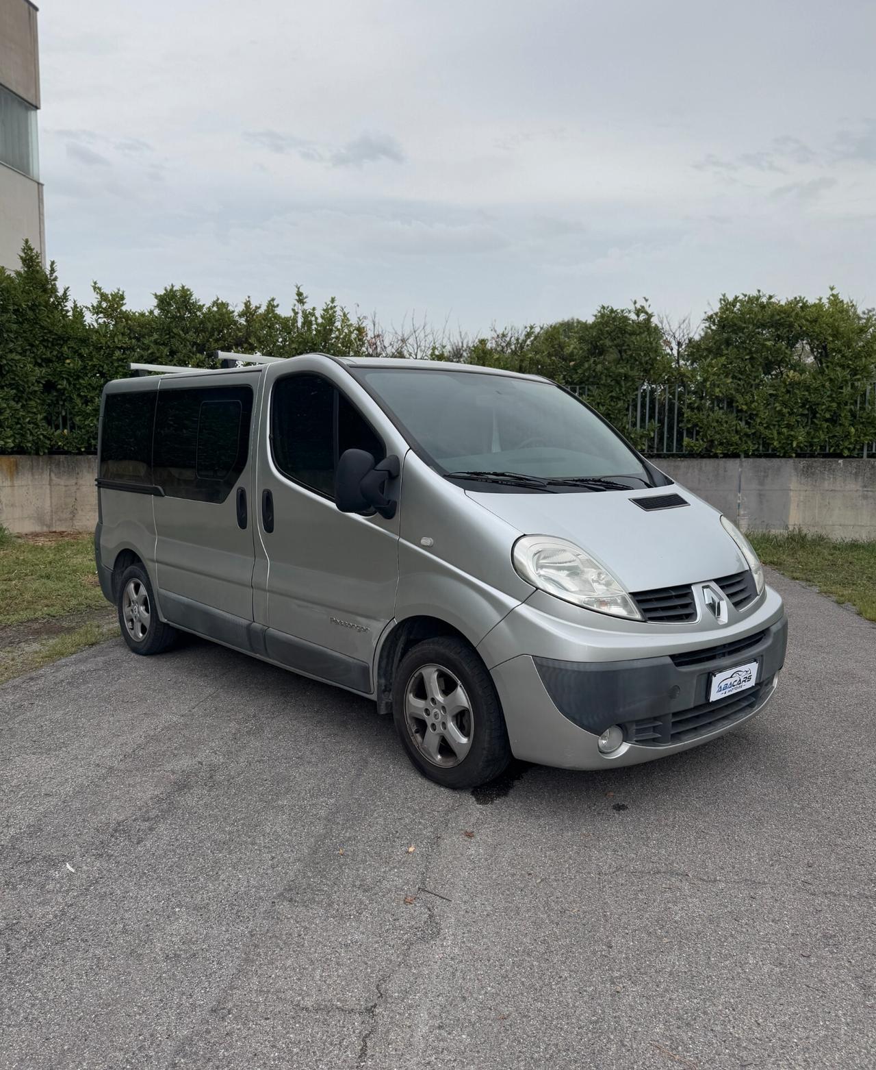 Renault Trafic 9 Posti (Patente B)UNICO Proprietario 145.000 km