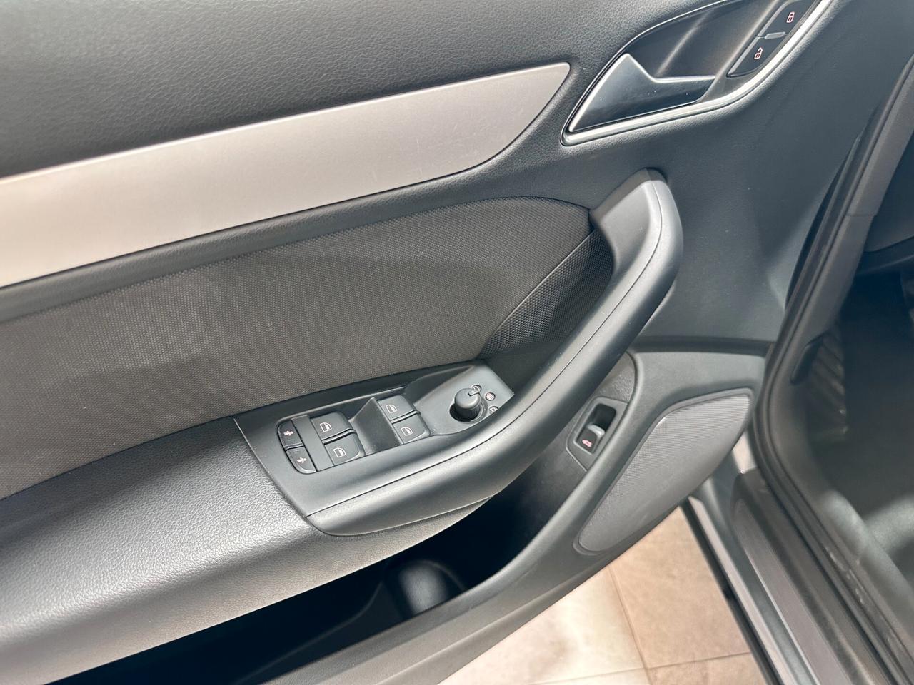 Audi Q3 2.0 TDI 150cv - MANUALE - UNICO PROP - NUOVA!!!