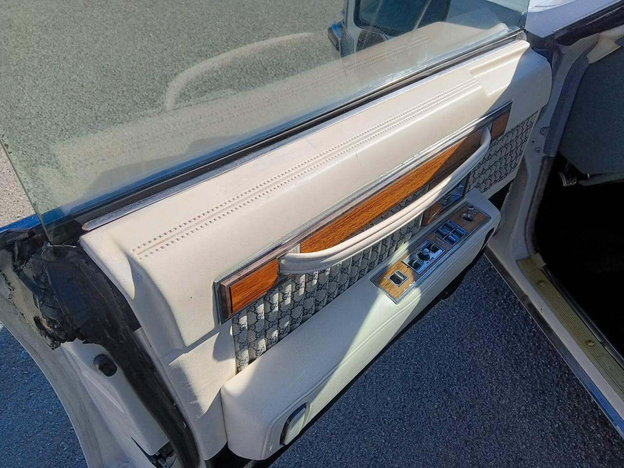 Cadillac Seville GUCCI